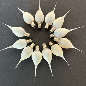 12 Silicone Lightbulbs